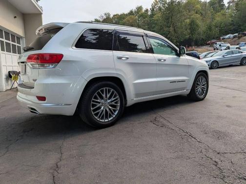 2017 Jeep Grand Cherokee Summit
