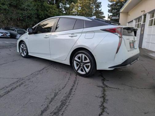 2018 Toyota Prius Four Touring
