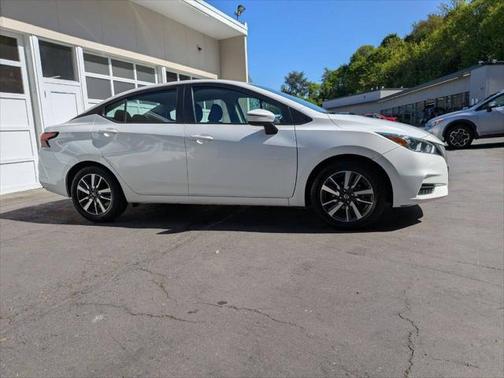 2021 Nissan Versa 1.6 SV