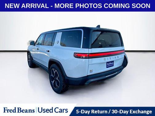 2023 Rivian R1S Adventure