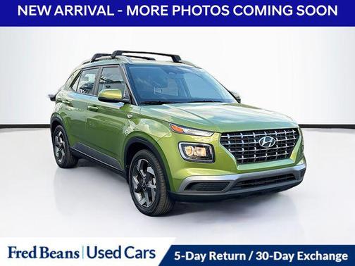 2023 Hyundai VENUE SEL