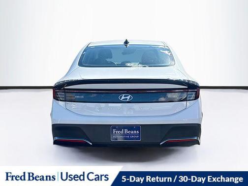 2025 Hyundai SONATA SE