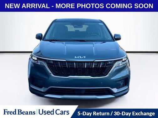 2024 Kia Carnival EX