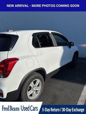 Summit White 2020 Chevrolet Trax LS