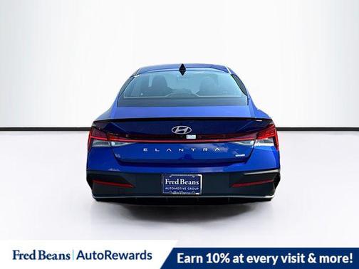 2025 Hyundai ELANTRA HEV SEL Sport