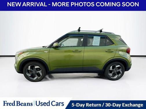 2022 Hyundai VENUE SEL