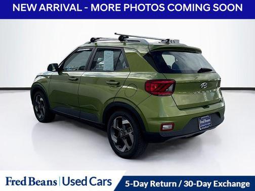 2022 Hyundai VENUE SEL