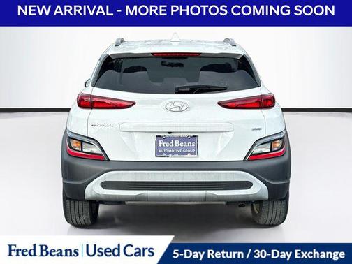 2022 Hyundai KONA SEL