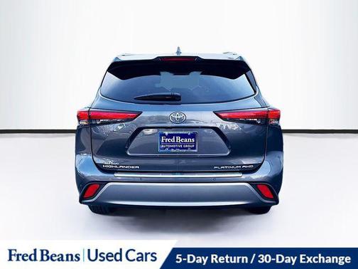 2022 Toyota Highlander Platinum