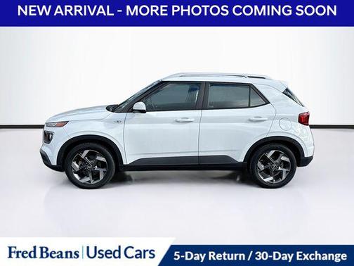 2023 Hyundai VENUE SEL