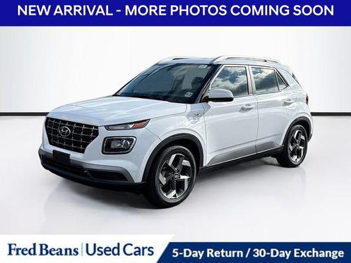 2023 Hyundai VENUE SEL