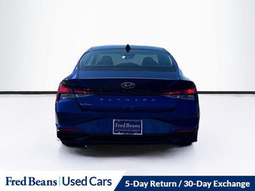 2022 Hyundai ELANTRA SEL