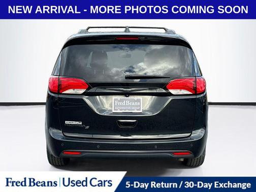 2018 Chrysler Pacifica Touring-L
