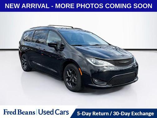 2018 Chrysler Pacifica Touring-L