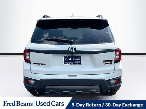 Platinum White Pearl 2022 Honda Passport AWD TrailSport