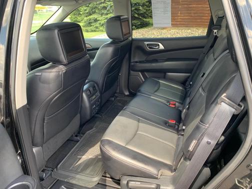 2020 Nissan Pathfinder Platinum
