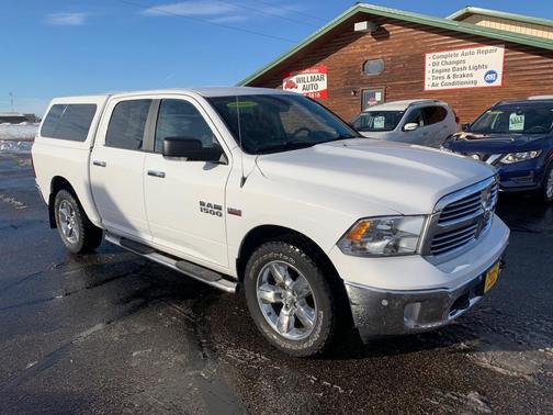 2016 RAM 1500 SLT
