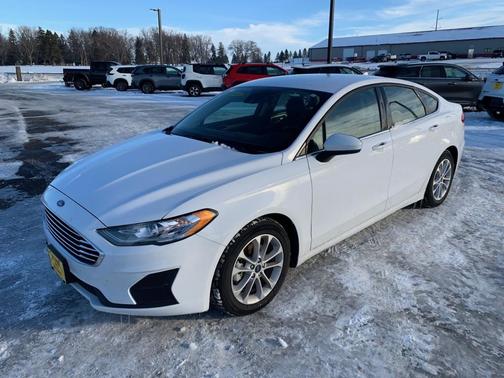 2020 Ford Fusion SE