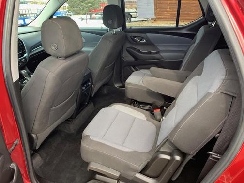 2018 Chevrolet Traverse LT Cloth