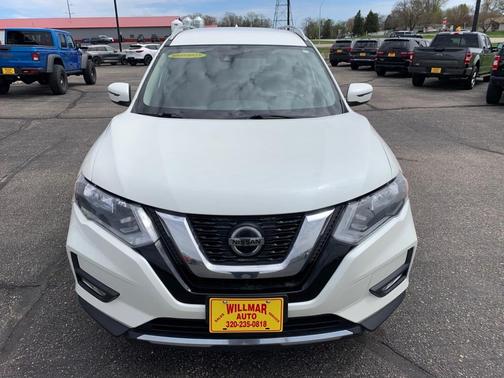 Pearl White Tri-Coat 2020 Nissan Rogue SV