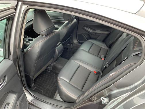 Gun Metallic 2022 Nissan Altima 2.5 SR