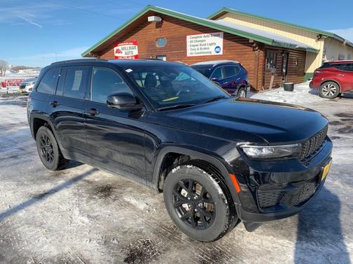 2024 Jeep Grand Cherokee Laredo