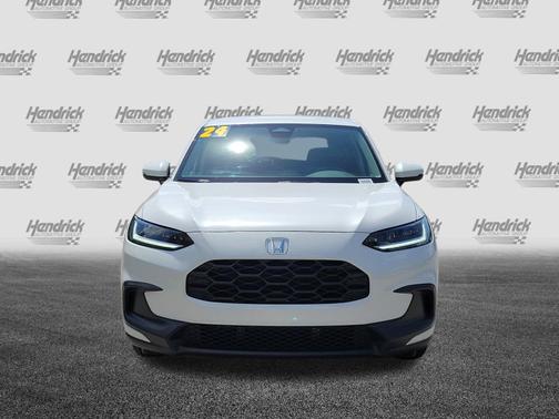 Platinum White Pearl 2024 Honda HR-V