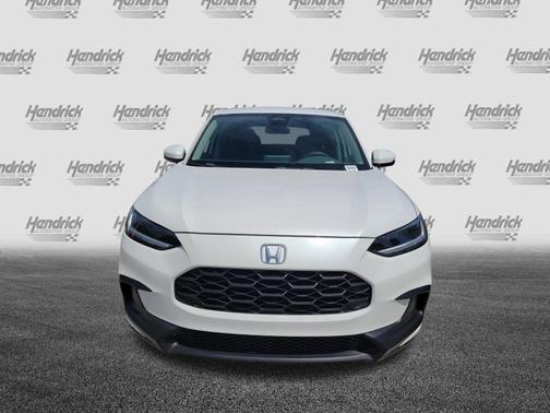 Platinum White Pearl 2024 Honda HR-V