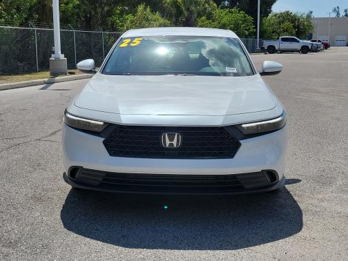 Platinum White Pearl 2025 Honda Accord