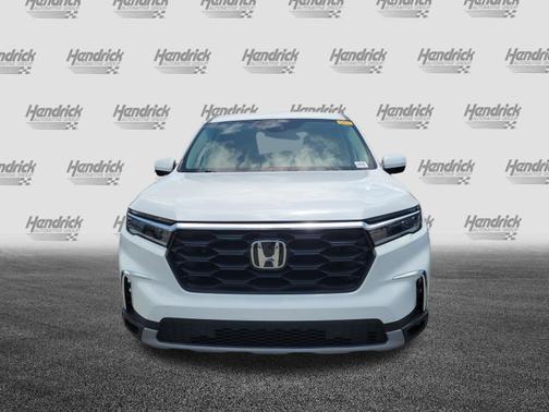 Platinum White Pearl 2024 Honda Pilot