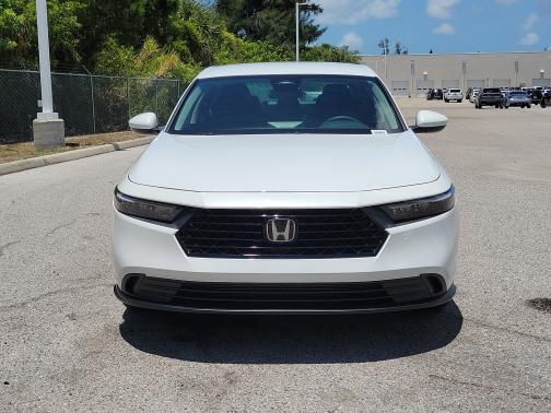 Platinum White Pearl 2024 Honda Accord