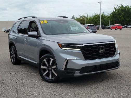 Lunar Silver Metallic 2025 Honda Pilot