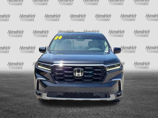 Crystal Black Pearl 2024 Honda Pilot