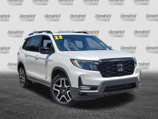 Platinum White Pearl 2023 Honda Passport