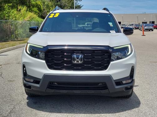 Platinum White Pearl 2023 Honda Passport