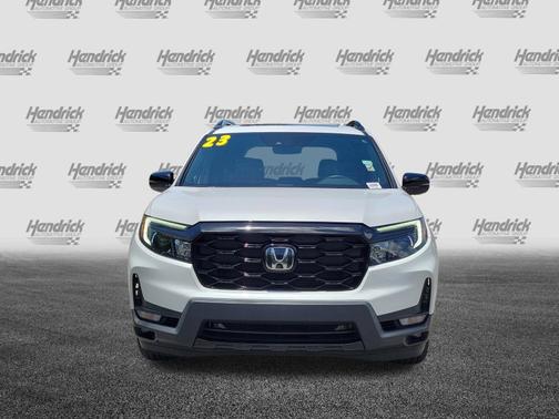 Platinum White Pearl 2023 Honda Passport