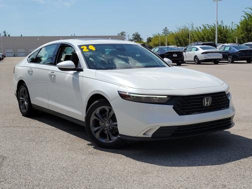 Platinum White Pearl 2024 Honda Accord