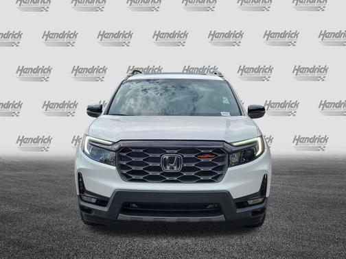 Platinum White Pearl 2023 Honda Passport