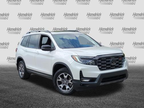 Platinum White Pearl 2023 Honda Passport