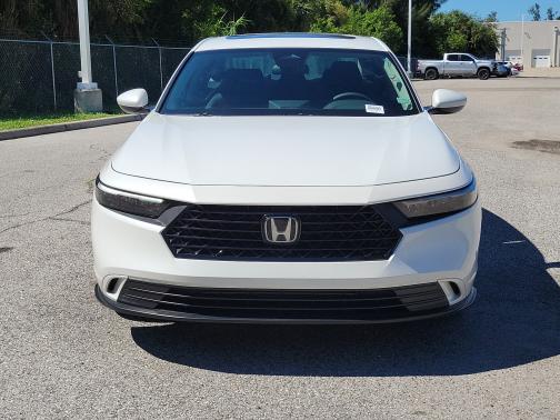 Platinum White Pearl 2024 Honda Accord