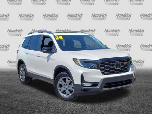 Platinum White Pearl 2025 Honda Passport