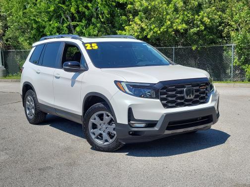 Platinum White Pearl 2025 Honda Passport
