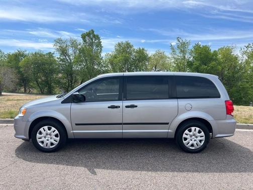 Silver 2014 Dodge Grand Caravan AVP/SE