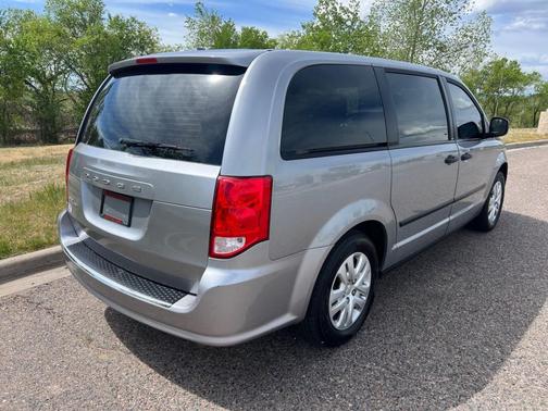 Silver 2014 Dodge Grand Caravan AVP/SE