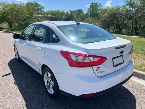 White 2014 Ford Focus SE