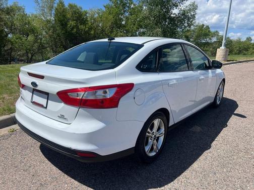 White 2014 Ford Focus SE