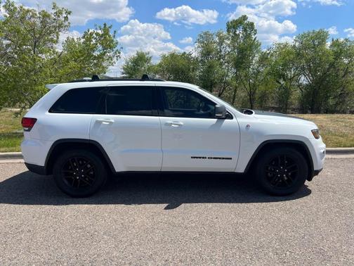 White 2017 Jeep Grand Cherokee Trailhawk