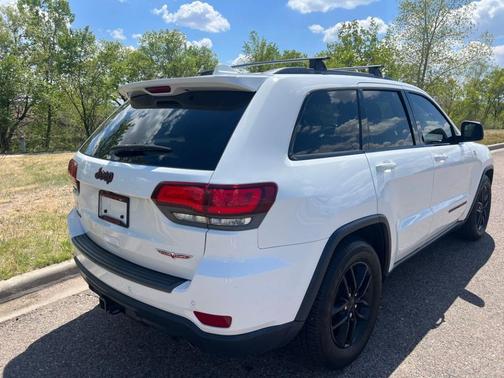 White 2017 Jeep Grand Cherokee Trailhawk