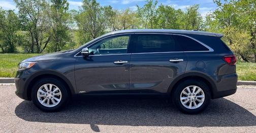 2019 Kia Sorento LX V6