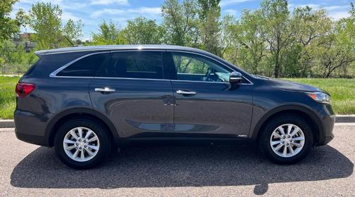 2019 Kia Sorento LX V6